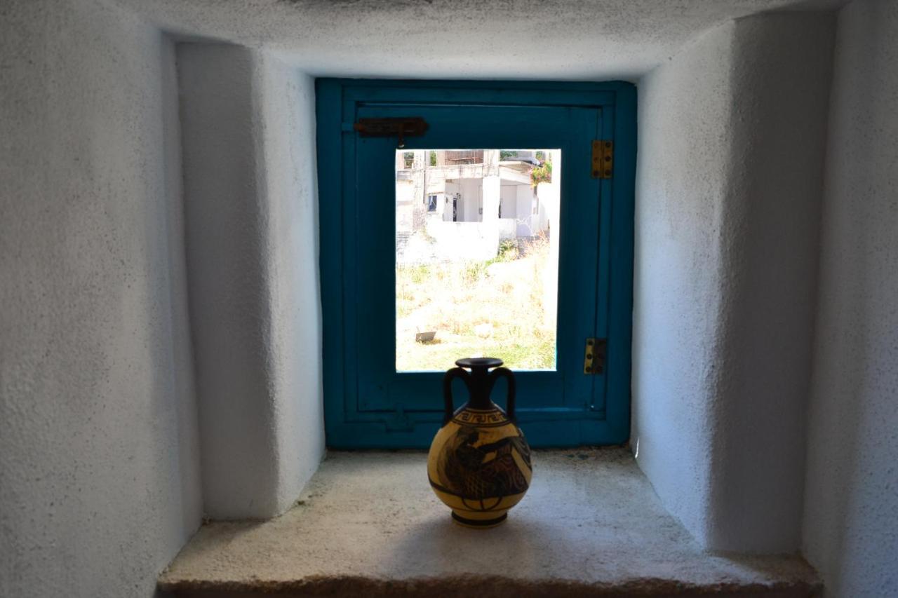 Shirleys Cottage Kalithiész Kültér fotó